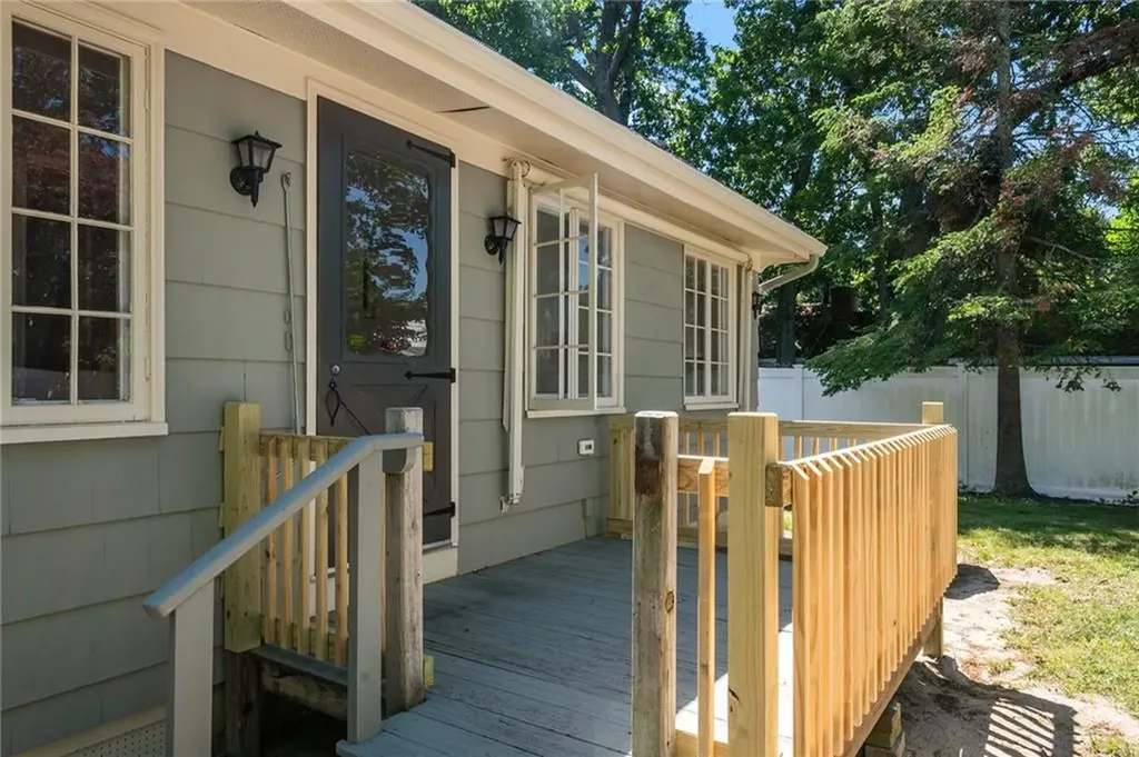 905 Bullocks Point Avenue East Providence RI 02915