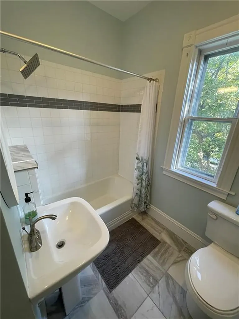 115 Keene Street Providence RI 02906