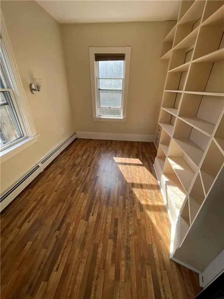 115 Keene Street Providence RI 02906