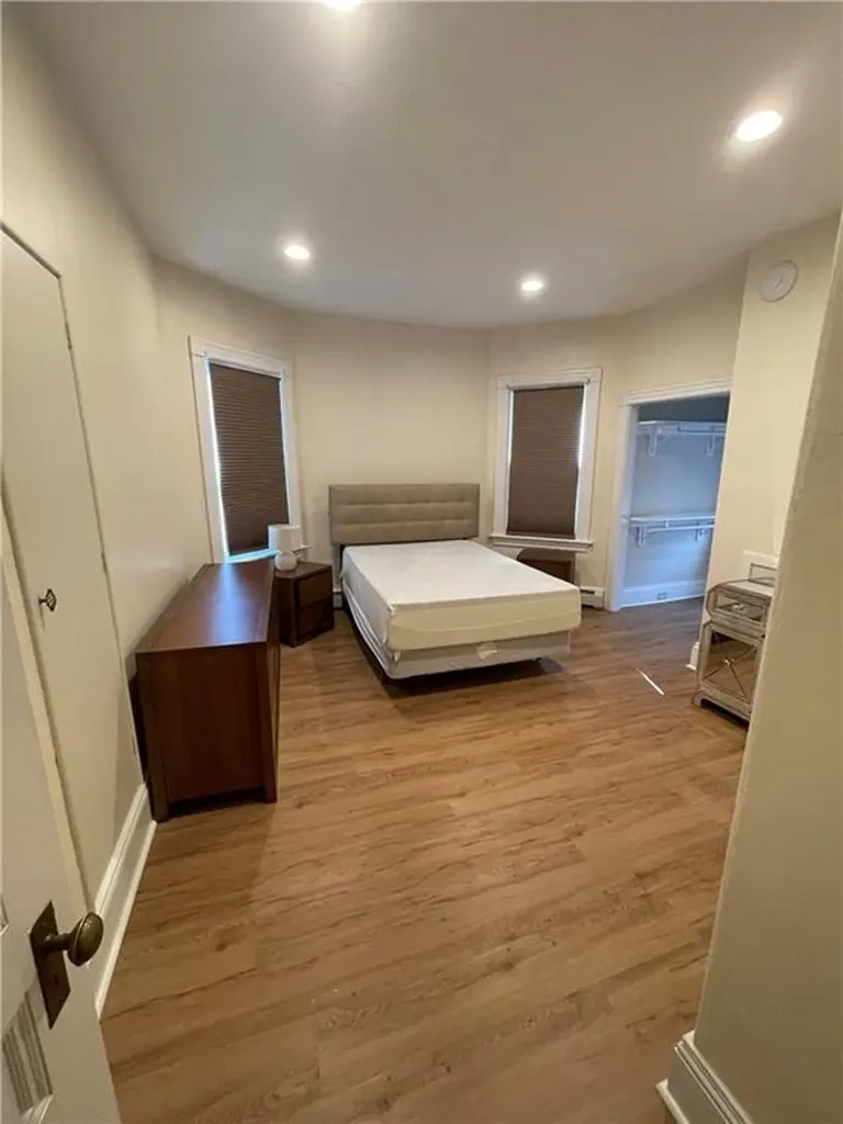 115 Keene Street Providence RI 02906
