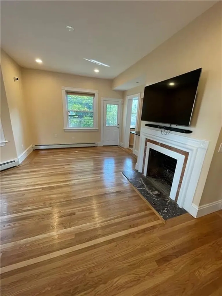 115 Keene Street Providence RI 02906