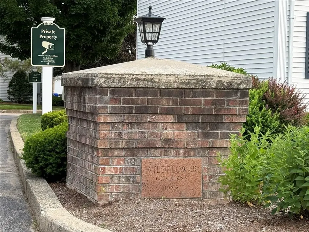 22 Iris Lane North Providence RI 02911
