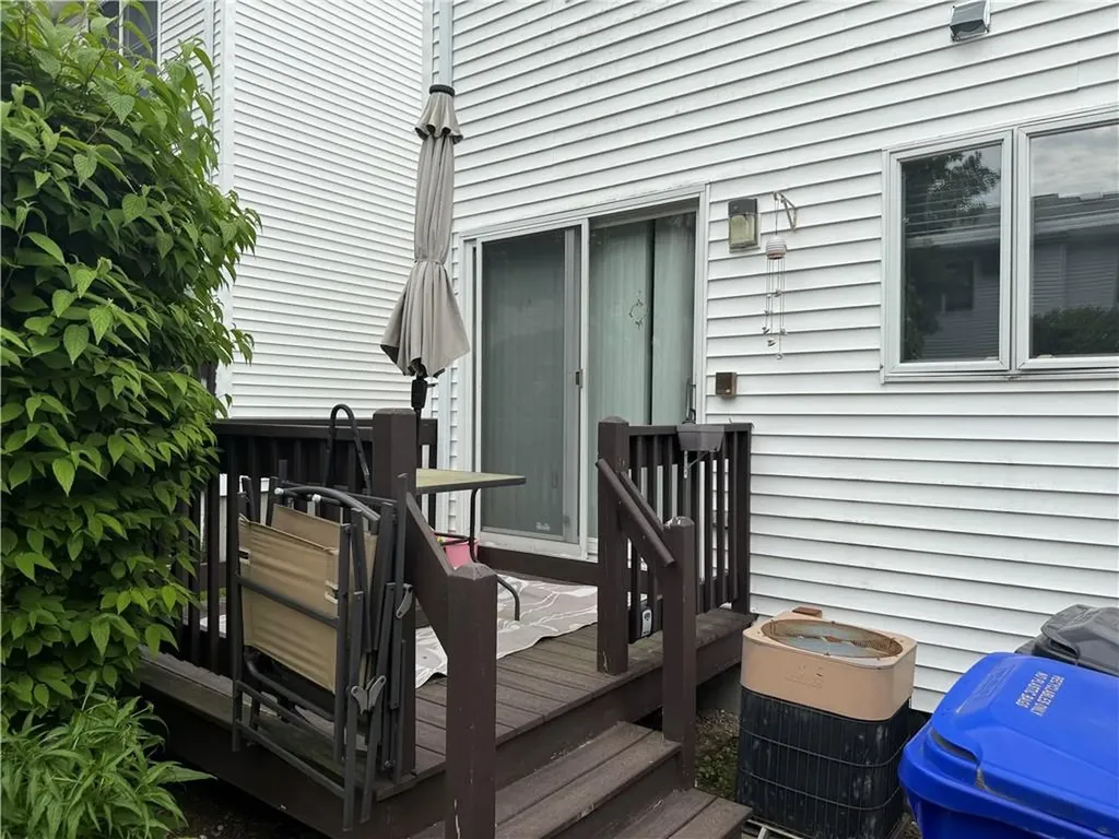 22 Iris Lane North Providence RI 02911