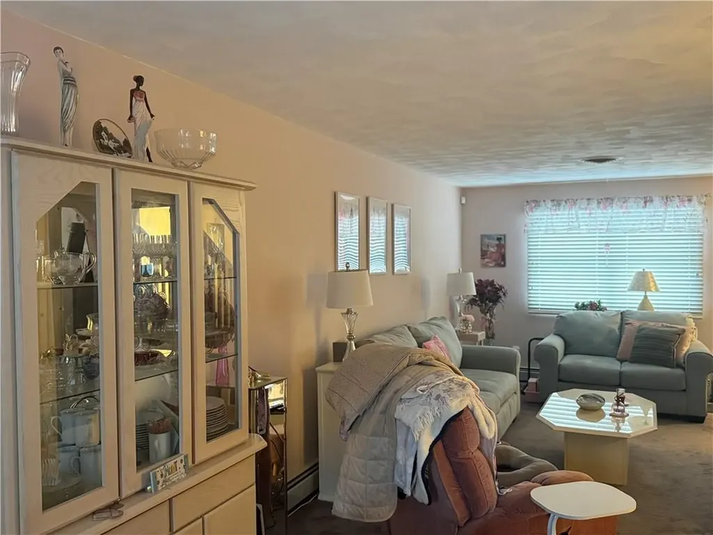 22 Iris Lane North Providence RI 02911