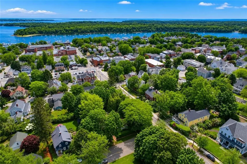 310 Spencer Av. 02818 Avenue Warwick RI 02818