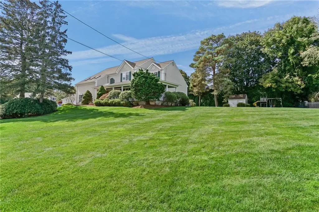 18 Quail Ridge Road Cranston RI 02921