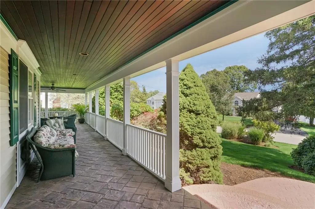 18 Quail Ridge Road Cranston RI 02921