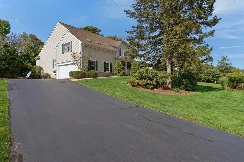 18 Quail Ridge Road Cranston RI 02921