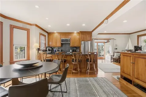23 Clinton Street Newport RI 02840