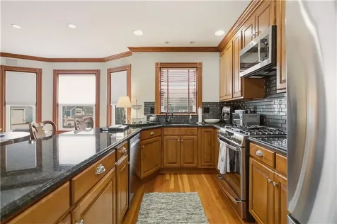 23 Clinton Street Newport RI 02840