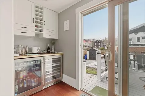 23 Clinton Street Newport RI 02840