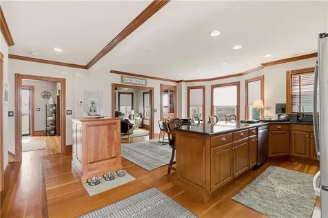 23 Clinton Street Newport RI 02840