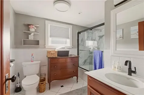 23 Clinton Street Newport RI 02840