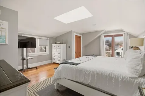 23 Clinton Street Newport RI 02840