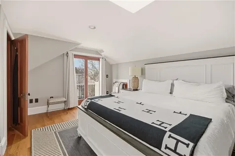 23 Clinton Street Newport RI 02840