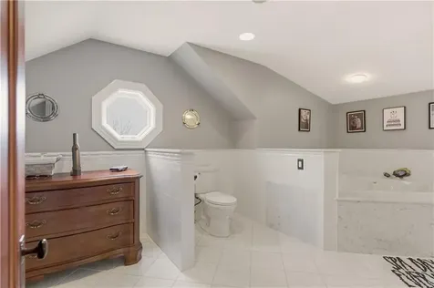 23 Clinton Street Newport RI 02840