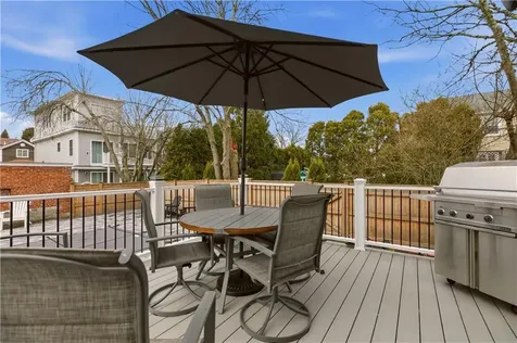 23 Clinton Street Newport RI 02840