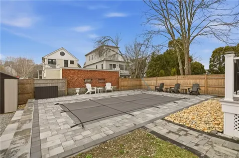 23 Clinton Street Newport RI 02840
