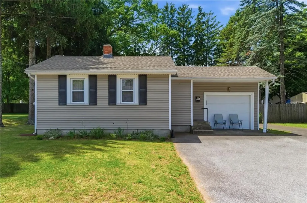 351 Maple Street Warwick RI 02888
