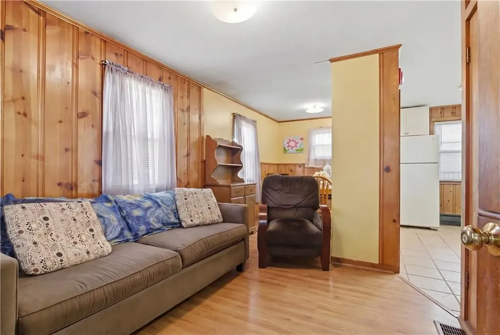 351 Maple Street Warwick RI 02888