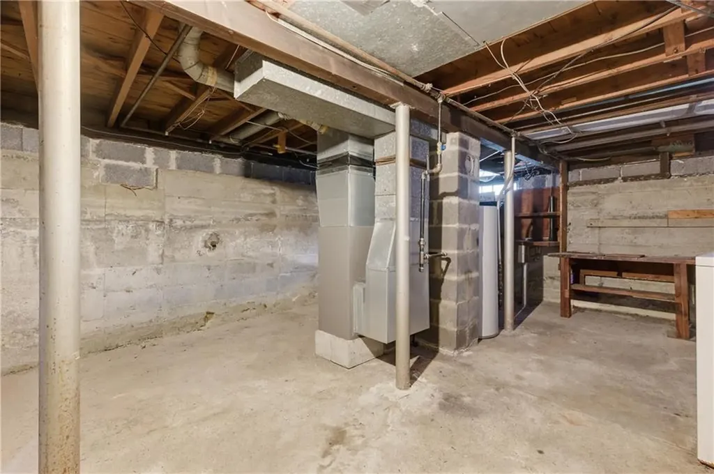 351 Maple Street Warwick RI 02888