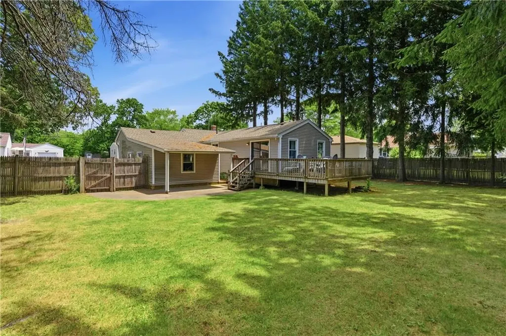 351 Maple Street Warwick RI 02888