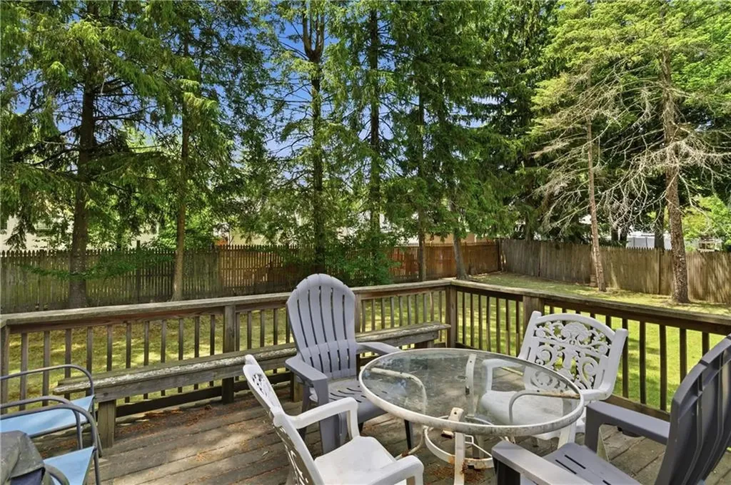 351 Maple Street Warwick RI 02888