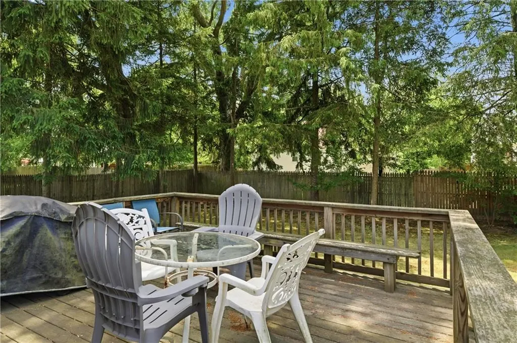 351 Maple Street Warwick RI 02888