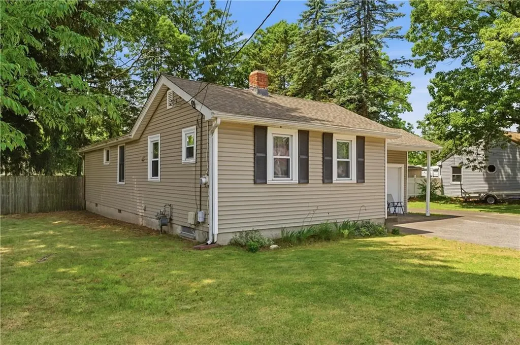 351 Maple Street Warwick RI 02888