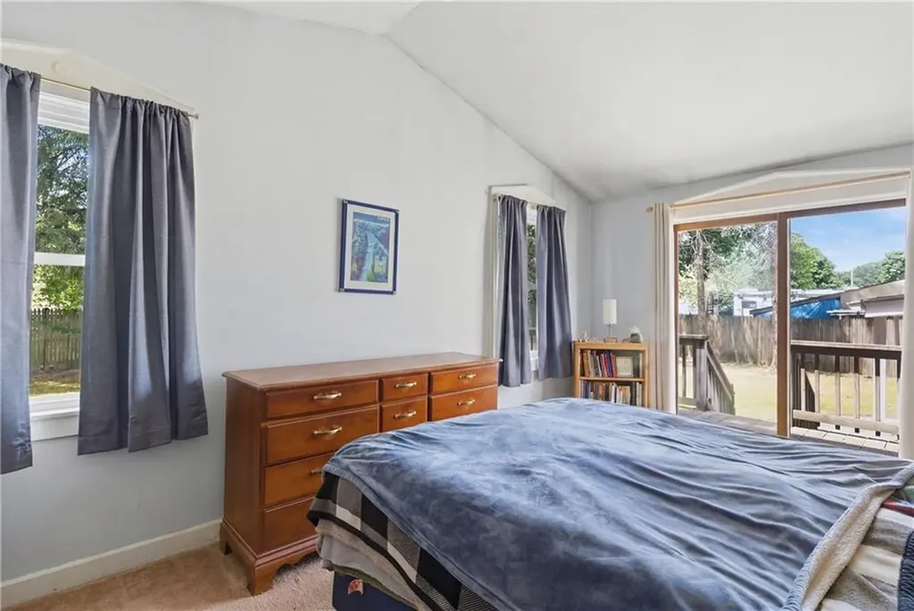 351 Maple Street Warwick RI 02888