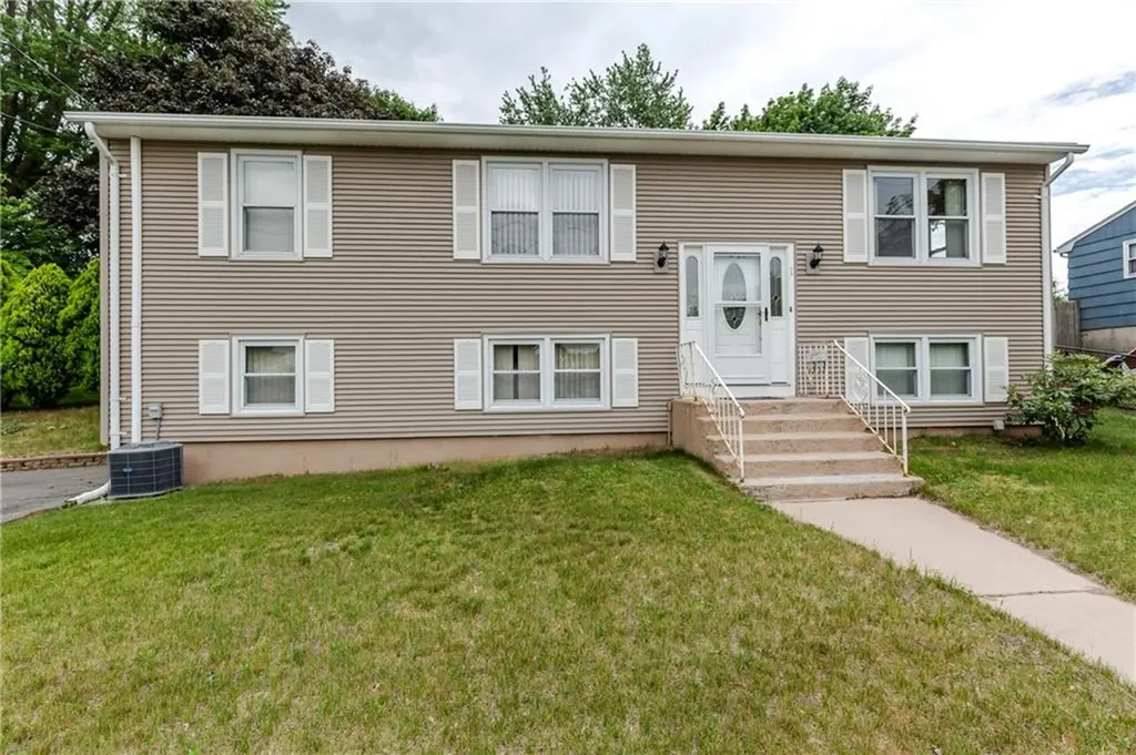 1 Laurie Avenue Coventry RI 02816