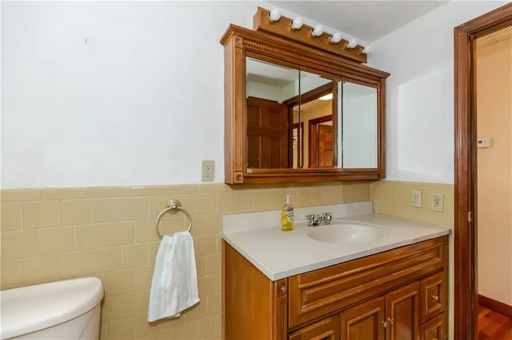 1 Laurie Avenue Coventry RI 02816