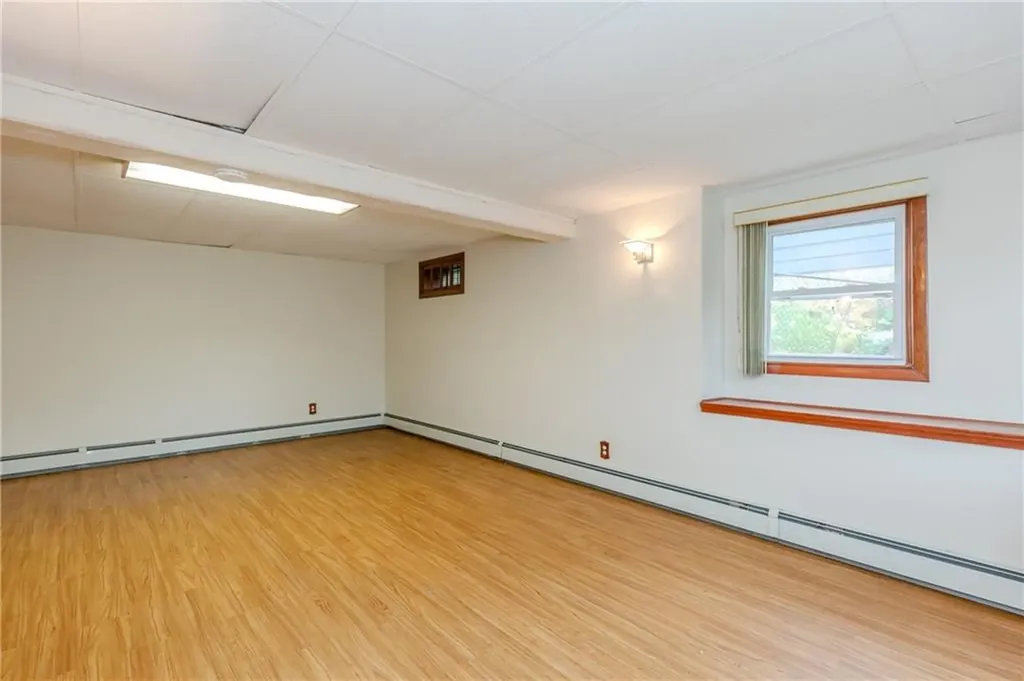1 Laurie Avenue Coventry RI 02816