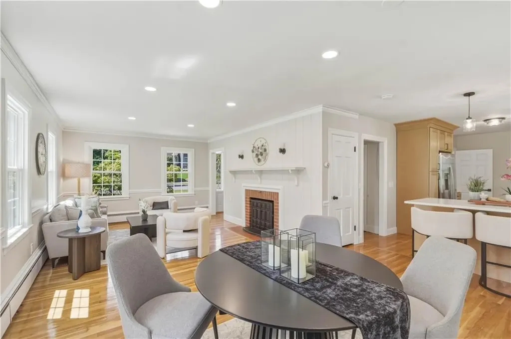 3 Sundale Road Cranston RI 02921