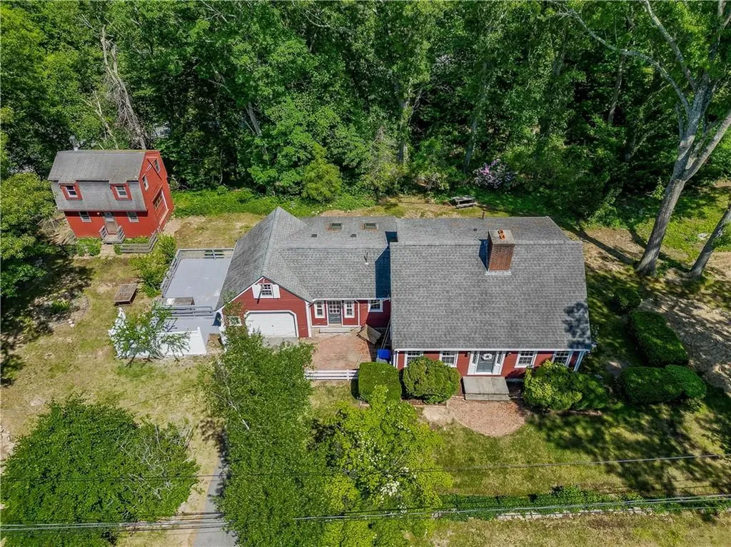 3 Sundale Road Cranston RI 02921