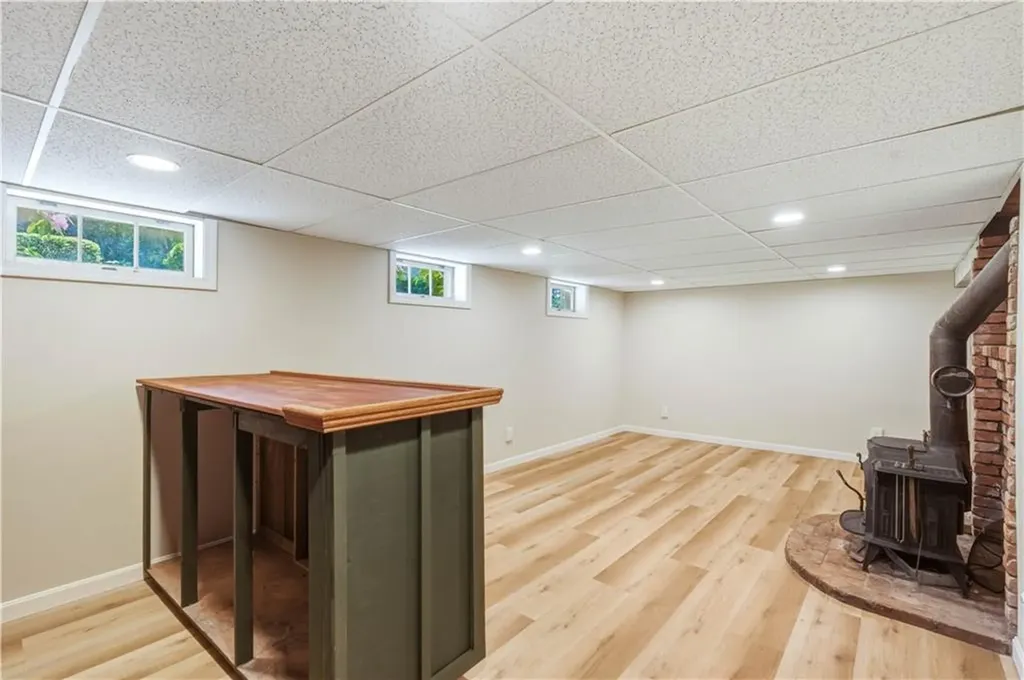 3 Sundale Road Cranston RI 02921
