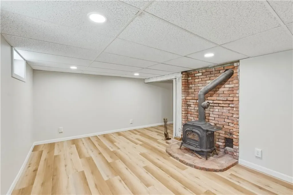 3 Sundale Road Cranston RI 02921
