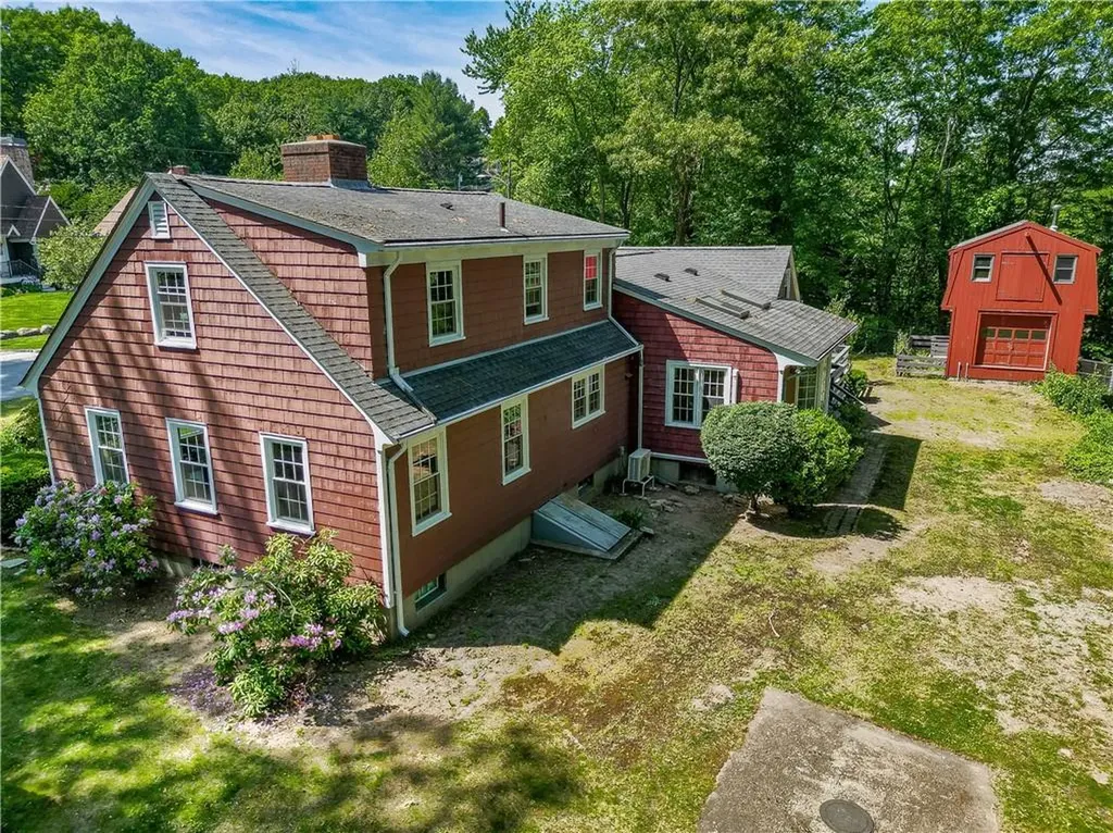 3 Sundale Road Cranston RI 02921