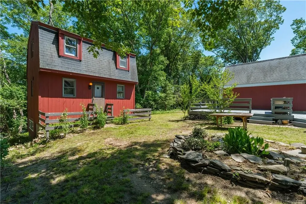 3 Sundale Road Cranston RI 02921