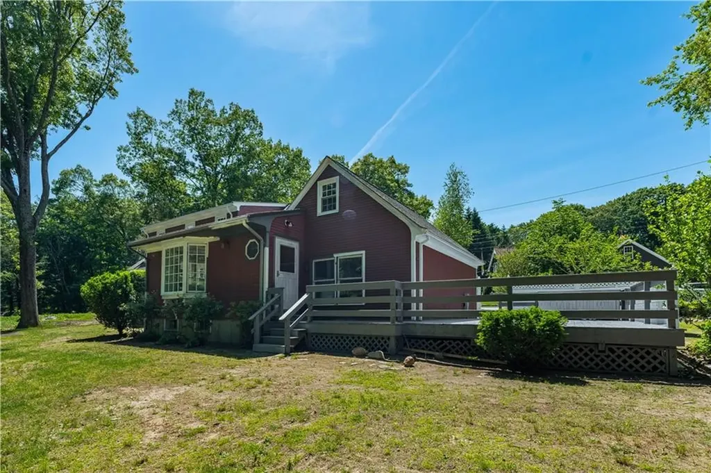 3 Sundale Road Cranston RI 02921