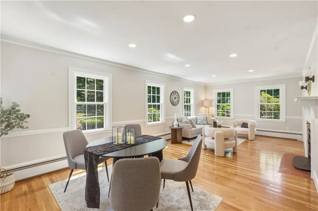 3 Sundale Road Cranston RI 02921