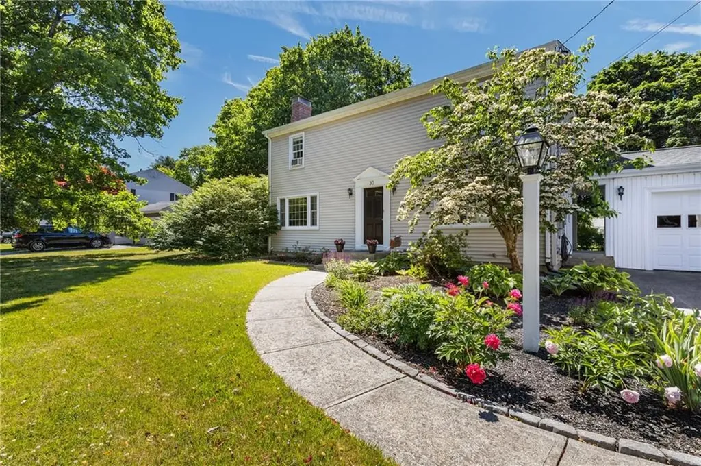30 Thomas Leighton Boulevard Cumberland RI 02864