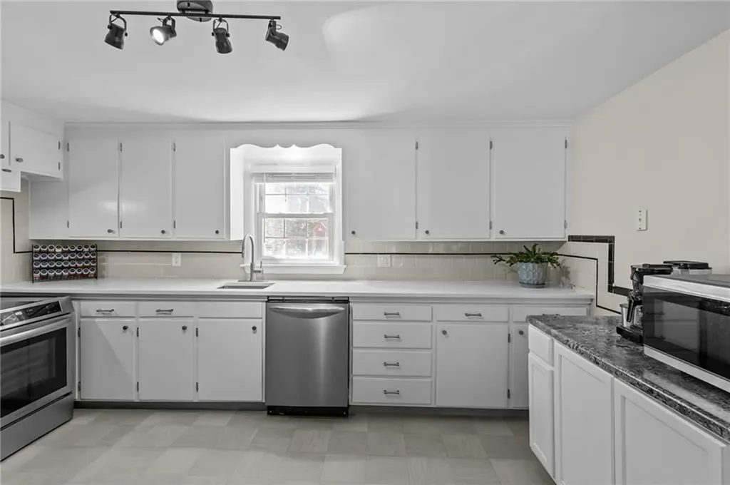 30 Thomas Leighton Boulevard Cumberland RI 02864