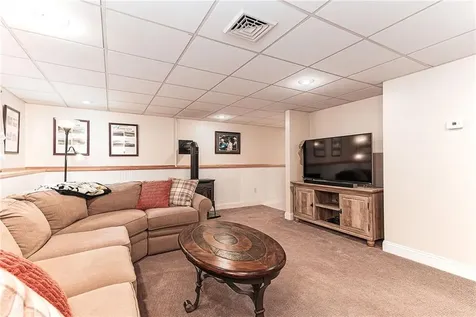 180 Mesa Drive North Kingstown RI 02852