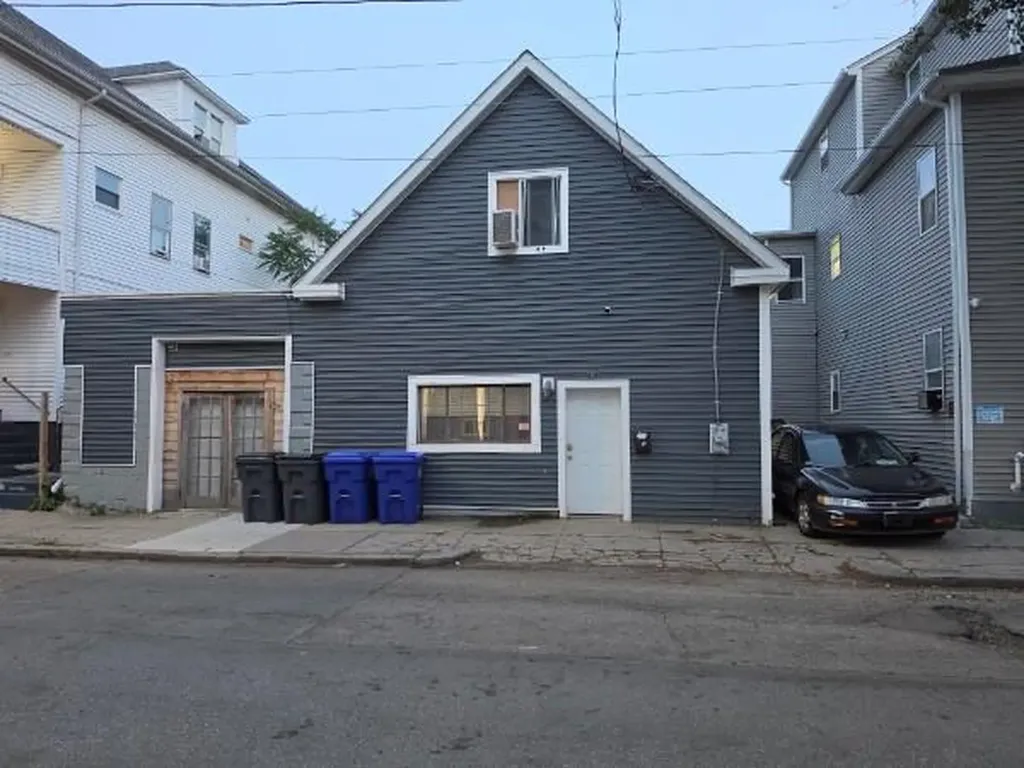 66 Penn Street Providence RI 02909