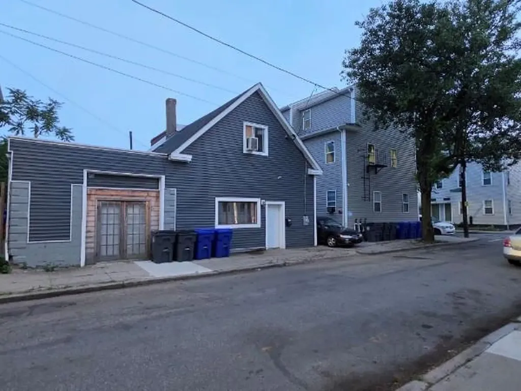 66 Penn Street Providence RI 02909
