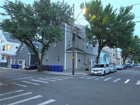66 Penn Street Providence RI 02909