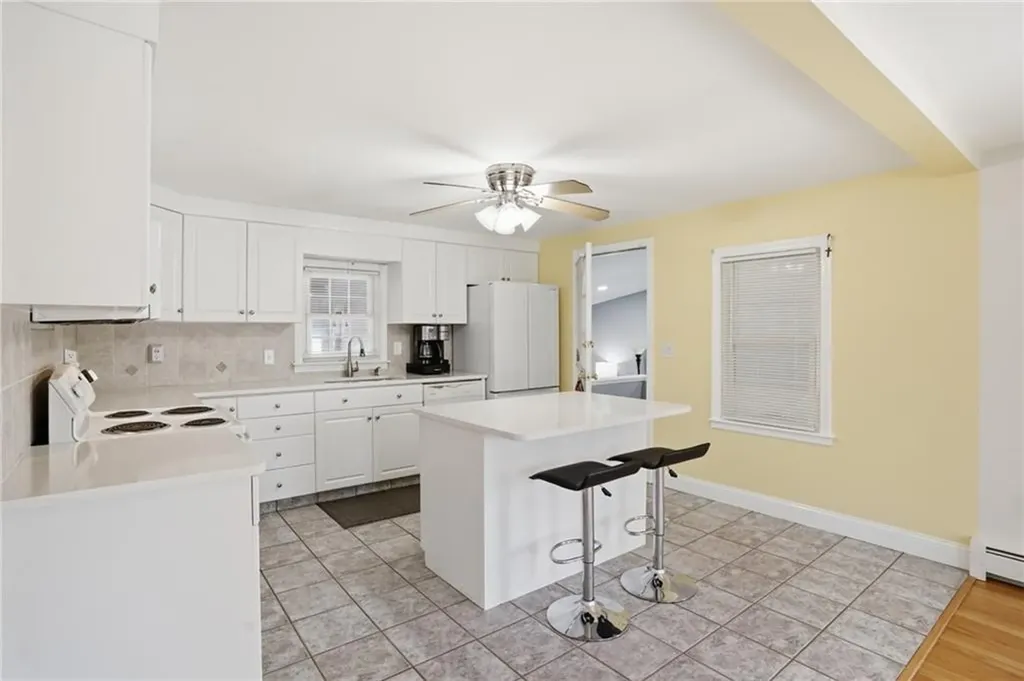 108 Hilton Avenue East Providence RI 02915