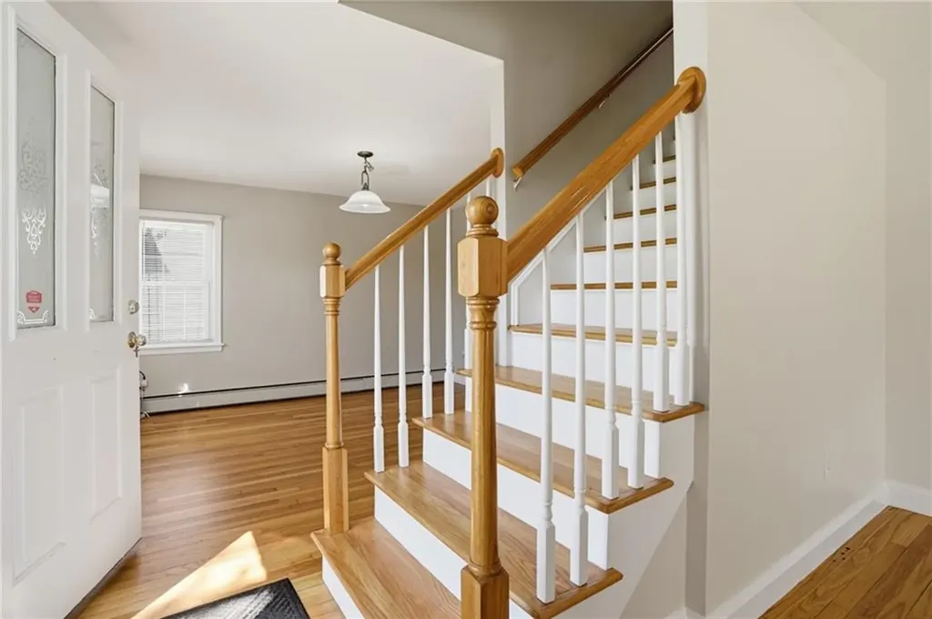 108 Hilton Avenue East Providence RI 02915
