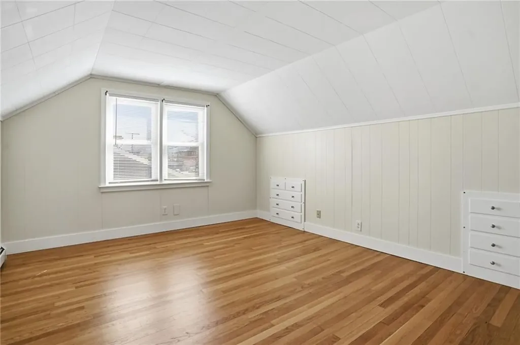 108 Hilton Avenue East Providence RI 02915
